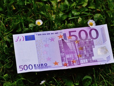 Gewinnspiel: Bargeld Gewinnspiel